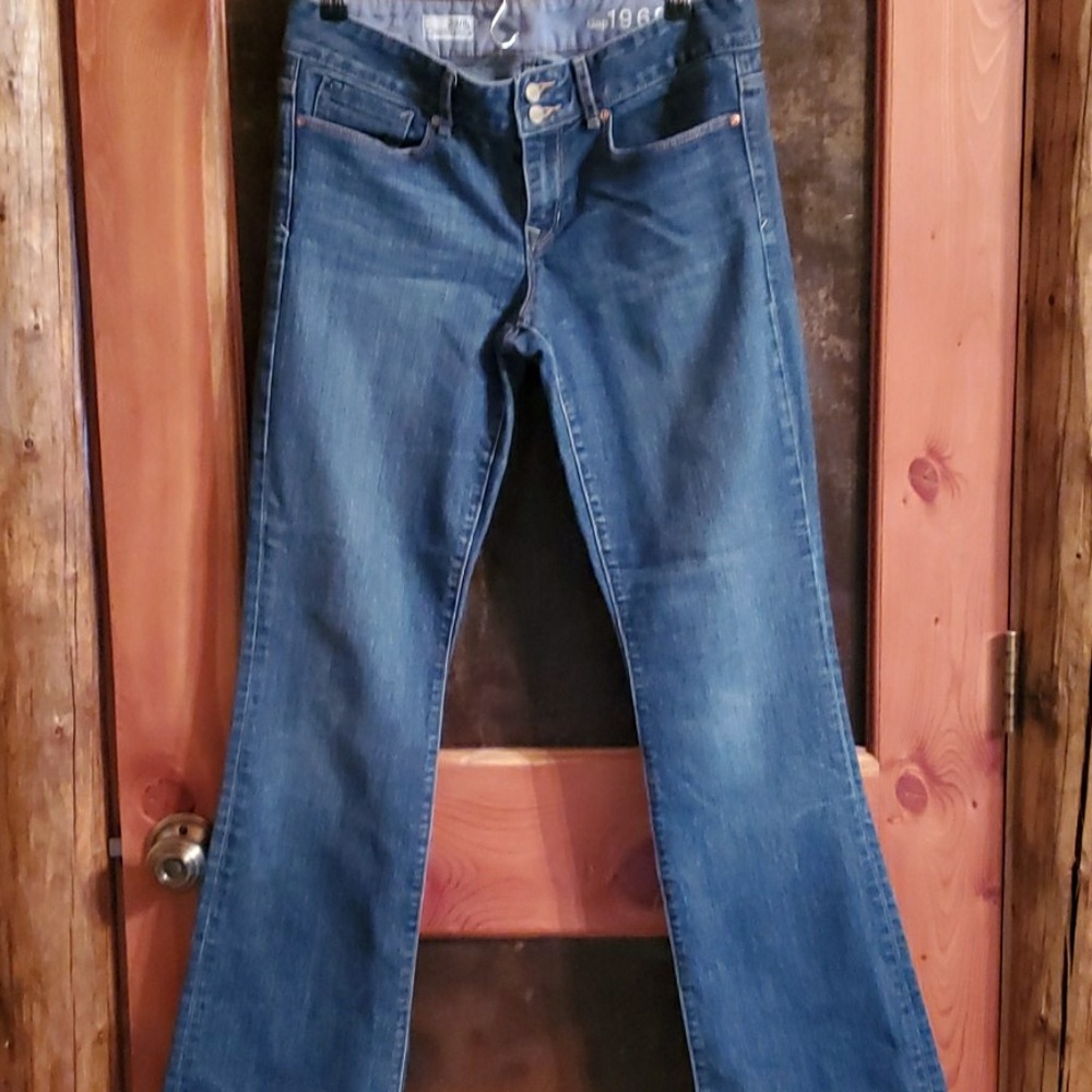 GAP Women’s Bootcut Jeans in Medium Blue Wash